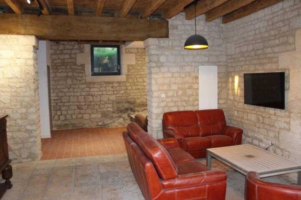 Chateau Des Loups - Les Cedres Bleus Echire Exterior photo