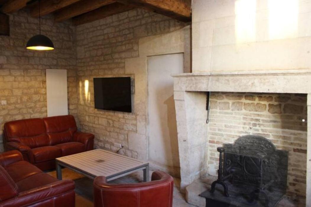 Chateau Des Loups - Les Cedres Bleus Echire Exterior photo